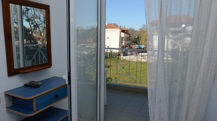 STAVROS 2021.: APARTMANI, autobuski prevoz 13