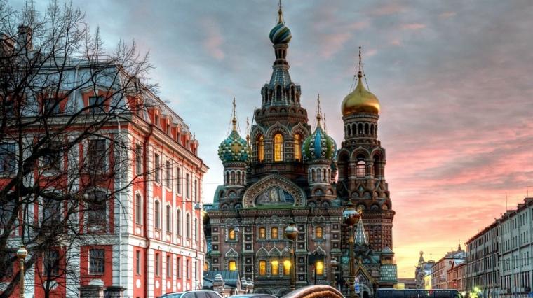 St. Peterburg, Uskrs i Dan rada - AVION 0